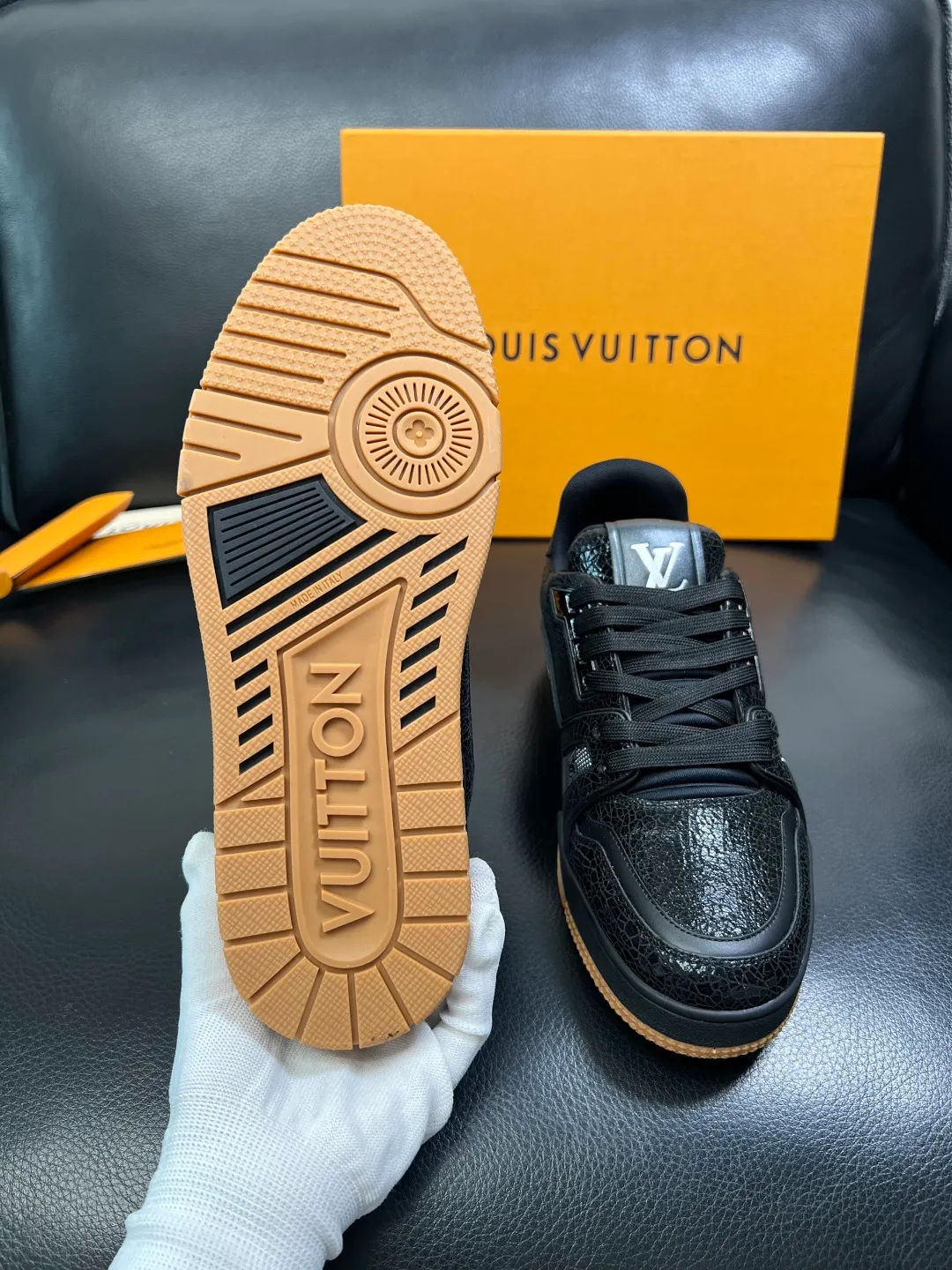 Men's shoes 💰820 Lv high quality top handicrafts Louis Vuitton, counters are equipped with the original factory, the uppers are imported from Italy, high-quality splicing colorful complex crafts, imported cowhide lining is soft and comfortable, soles: original soles specially provided by the original factory, T men's shoes 💰U exclusive movable molded soles are super comfortable, original factory single goods, code number 38-45 (customized 46)